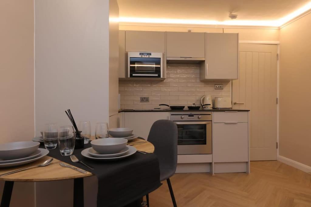 Riverside Serviced Apartments London Exteriör bild